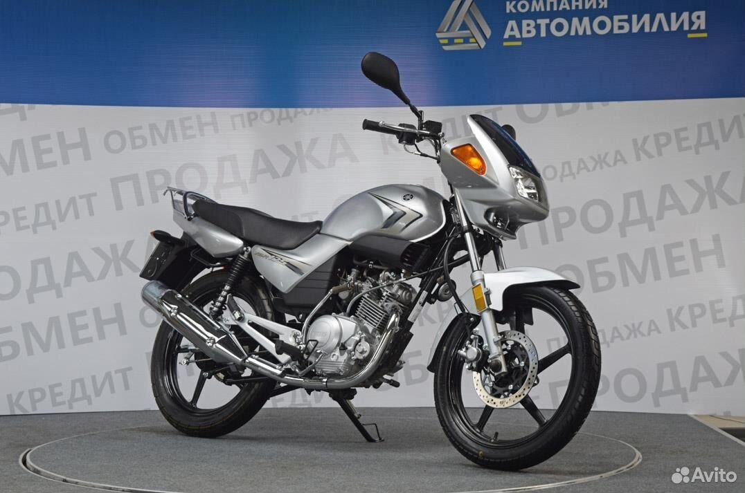 Ямаха рыбинск. Yamaha YBR 125 серый. Yamaha Bobby.