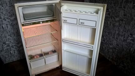 Холодильник Бирюса рабочий