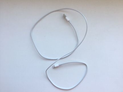 Новый lightning кабель из комплекта айфона