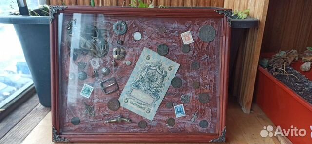 Панно из монет и бон Империя