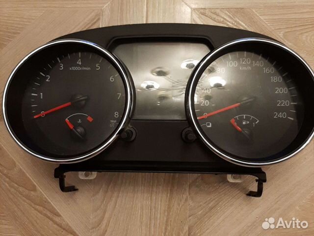 Панель приборов Nissan