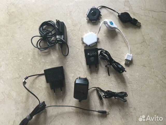 Зарядные устройства для мобильных (из комплекта)