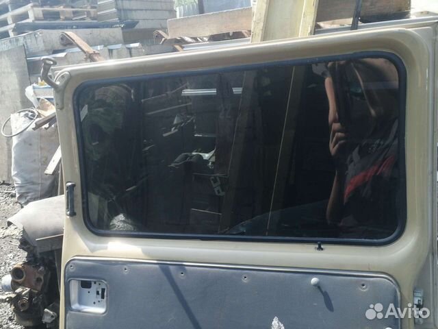 Стекло боковой двери газель