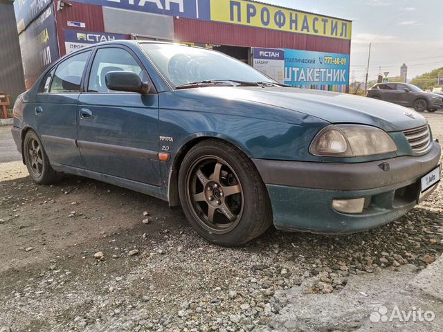 Toyota Avensis 2.0 МТ, 1998, 270 000 км