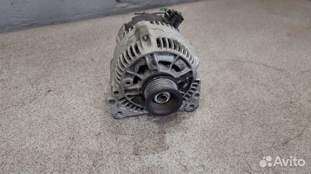WV Passat B4 1.6 - 1.8 Генератор 037903023G