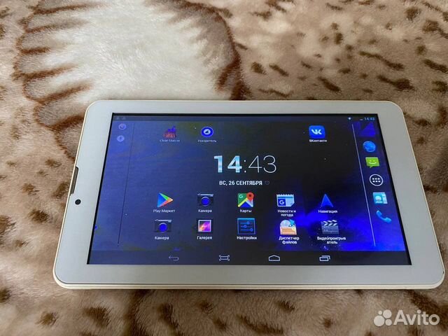 Планшет iRu Pad Master M716G 1Gb 8Gb SSD 3G