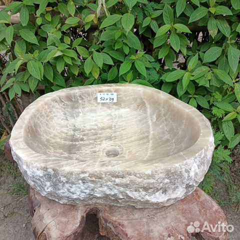 Раковина из камня