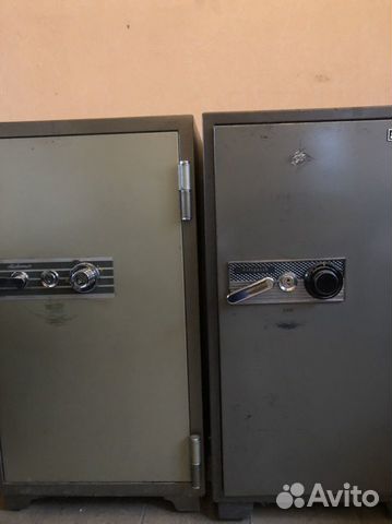 Сейф несгораемый