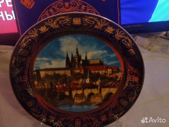 Настенная тарелка