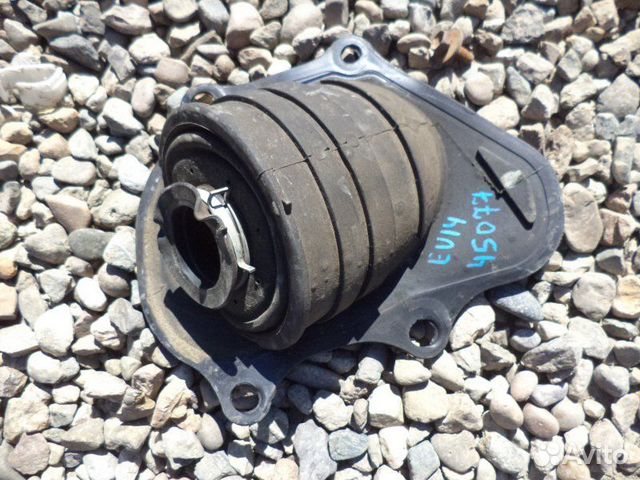 Пыльник рулевой колонки Nissan Bluebird EU14