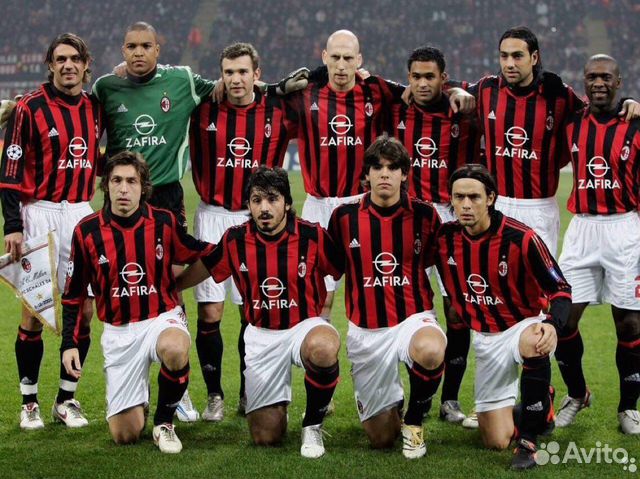 Футбольный мяч с автографом фк Милан (Кака и др.)