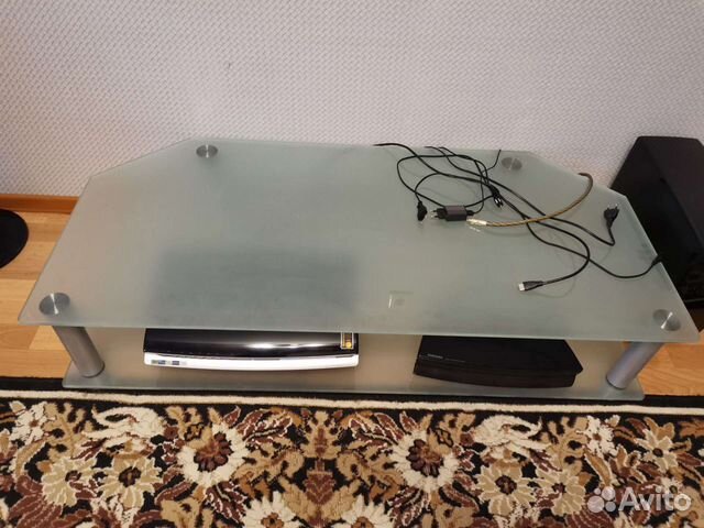 Стеклянная тумба под тв