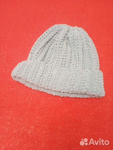 Шапка вязаная, демисезонная. Ручной работы