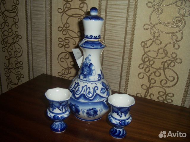 Графин для водки с двумя стопками Гжель СССР