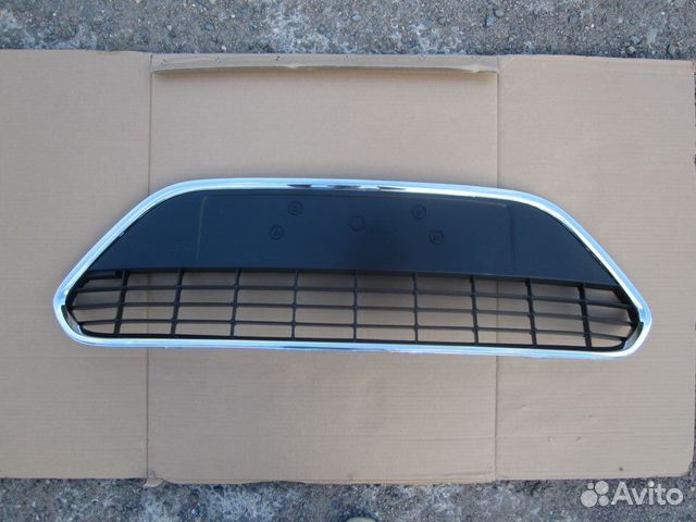 Решётка переднего бампера с хром Ford Focus 2 рест