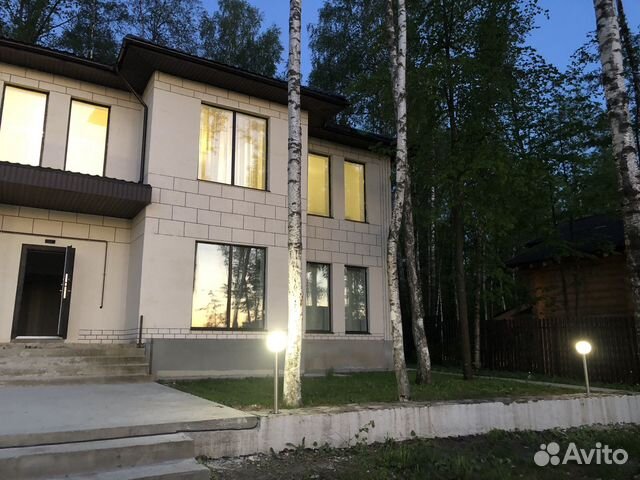 

Дом 215 м² на участке 10 сот.