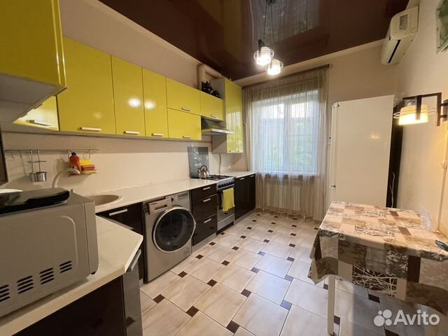 

3-к. квартира, 65 м², 1/4 эт.
