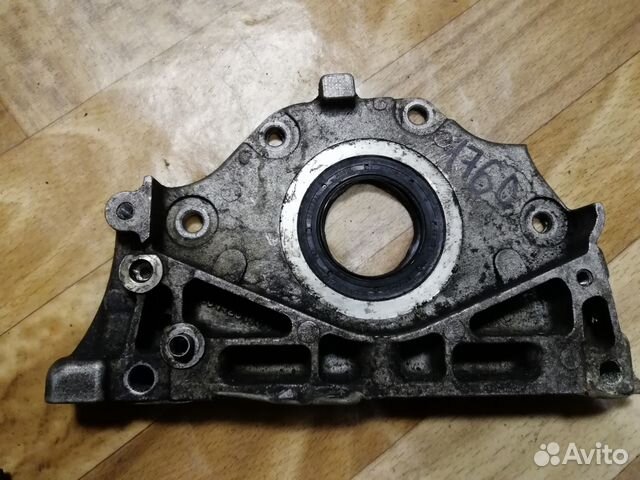 Крышка двигателя передняя Land Rover Freelander 2