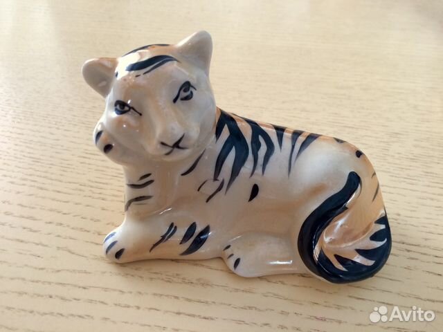 Фарфор статуэтка дулево тигр