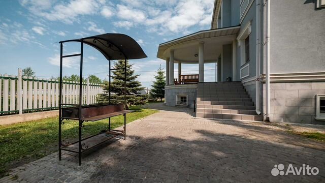 

10-к. и более коттедж, 1100 м²