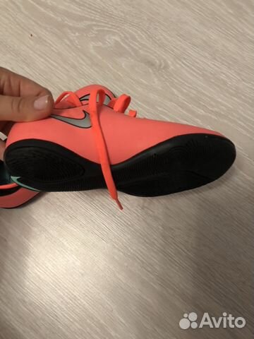 Новые детские бутсы Nike для зала Новые детские бутсы Nike для зала