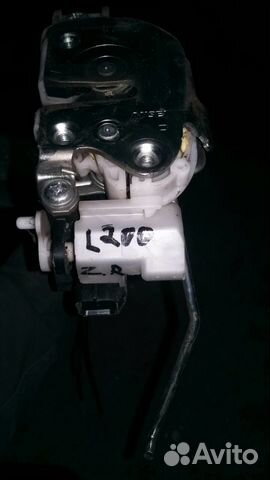 Mitsubishi L200 KB Замок двери