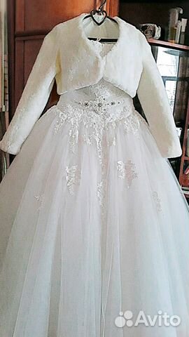 Свадебное Платье р. 44-46 перчатки, шубка