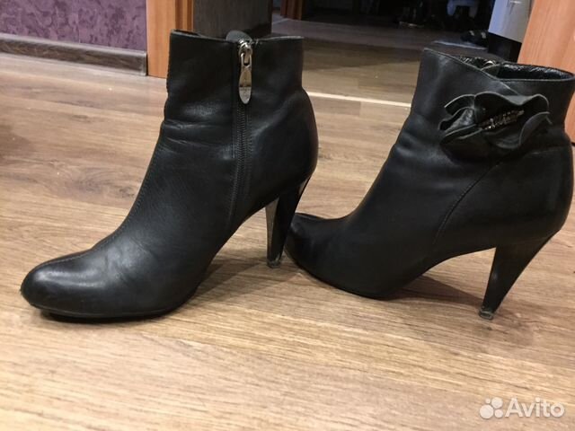  Ankle boots 