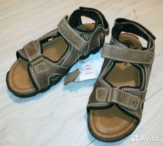 Детские кожаные босоножки новые Детские кожаные босоножки новые