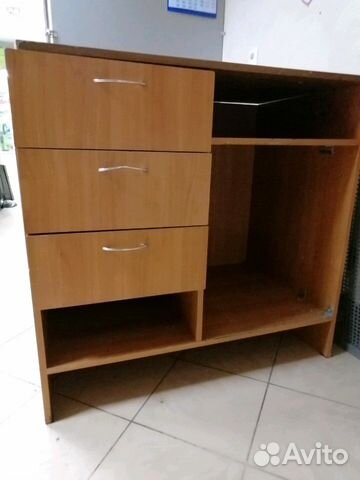 Шкафы, стол и комод Шкафы, стол и комод
