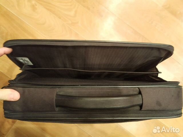 Добротная сумка Samsonite для ноутбука на 17