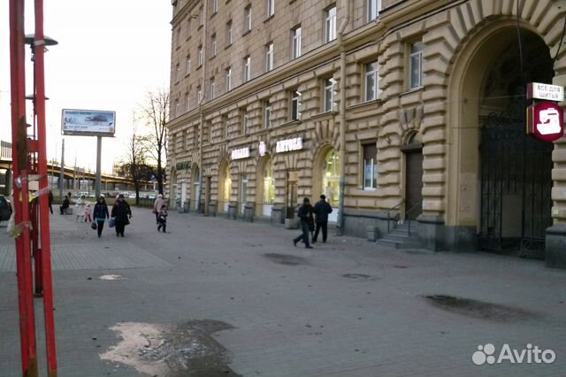 Торговое помещение у метро, 60 м² Торговое помещение у метро, 60 м²