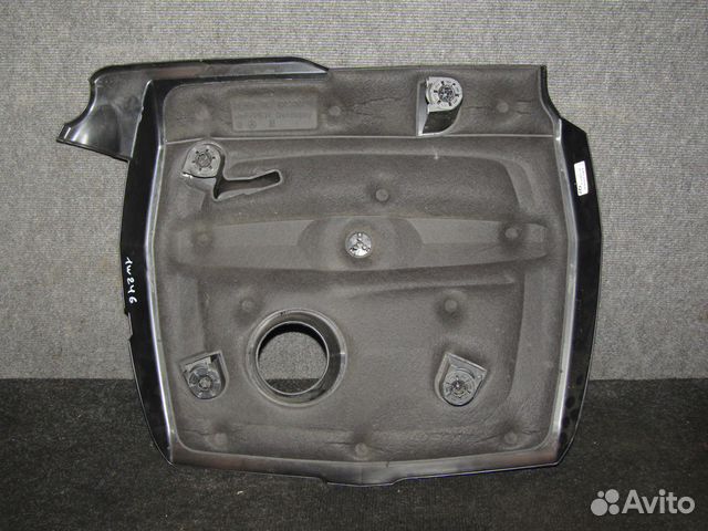 Крышка двигателя Мерседес 246 A6070100067