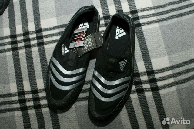 Adidas новые 9uk, 9,5uk, 10uk,11uk коралловые тапк Adidas новые 9uk, 9,5uk, 10uk,11uk коралловые тапк