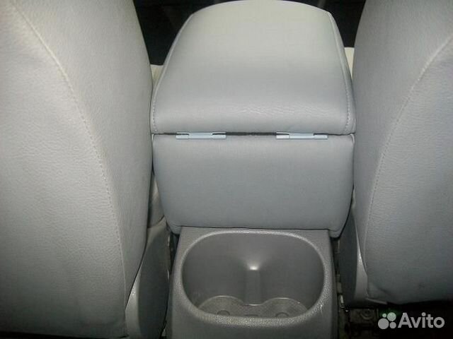 Подлокотник для Volkswagen Caddy Подлокотник для Volkswagen Caddy