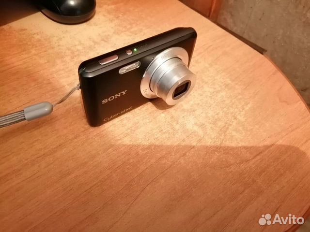 Ультратонкий цифровой фотоаппарат Sony Cyber-shot