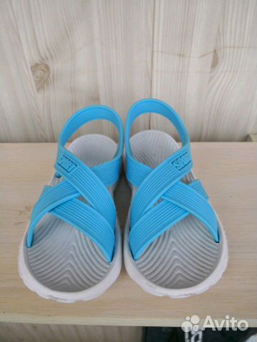 Сандали/шлепки новые Сандали/шлепки новые