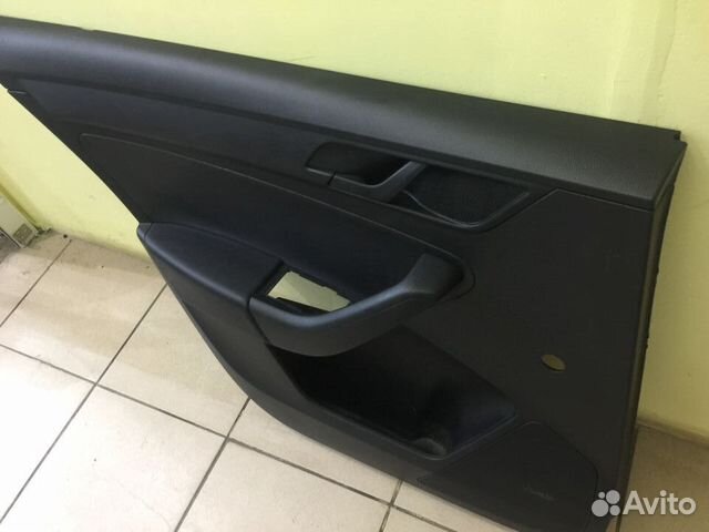 Обшивка задней левой двери Skoda Rapid Шкода Рапид