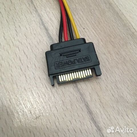 Переходник Molex-SATA