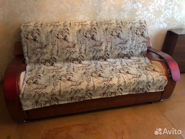 Просторный диван