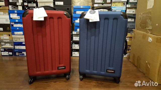 Чемодан Eastpak Tranzshell M новый