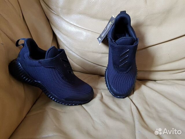 Кроссовки Adidas новые детские 28 и 30 р Кроссовки Adidas новые детские 28 и 30 р
