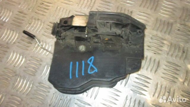 Замок двери передней правой BMW 1 87