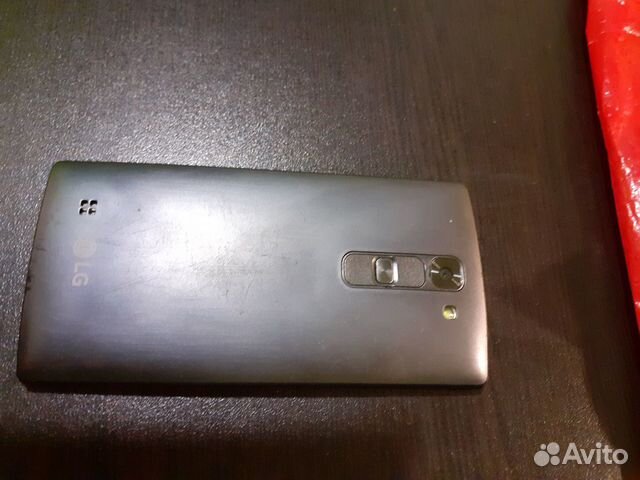 Телефон LG Magna Телефон LG Magna