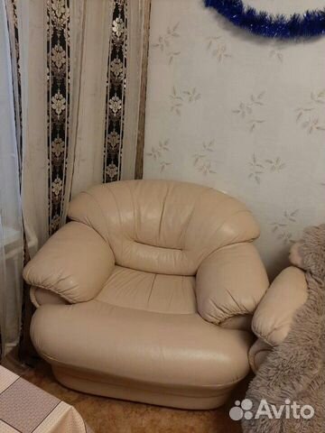 Диван два кресла из кожи Диван два кресла из кожи