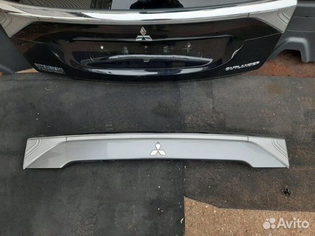 Накладка на крышку багажника задняя Mitsubishi Накладка на крышку багажника задняя Mitsubishi