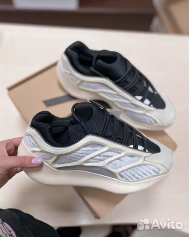 Adidas Yeezy boost 700 Adidas Yeezy boost 700