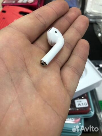 Беспроводные наушники AirPods Беспроводные наушники AirPods