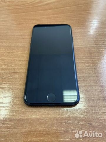 Телефон iPhone 7 Телефон iPhone 7
