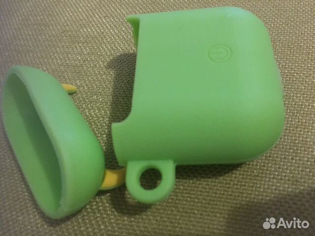 Защитный чехол для AirPods Защитный чехол для AirPods